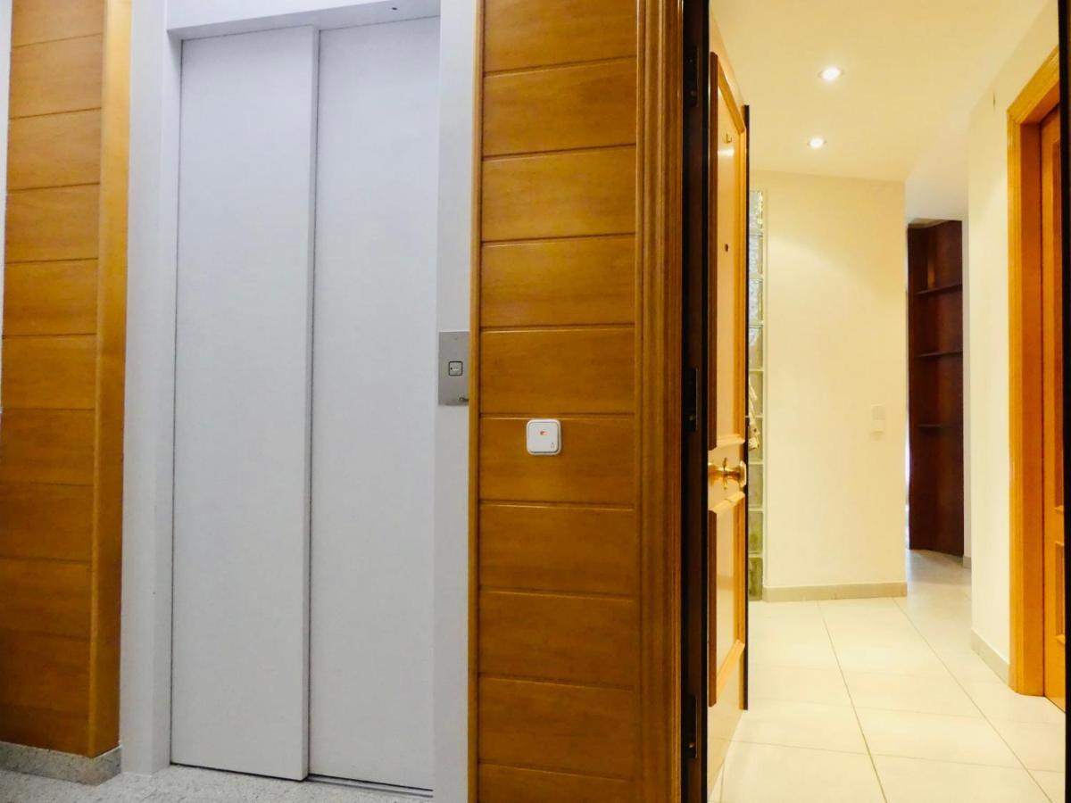 Confortable Pis En Ple Centre De Vic Aptgarbi Bagian luar foto